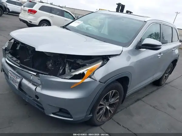 5TDJKRFH7GS313781 2016 TOYOTA HIGHLANDER - Image 2