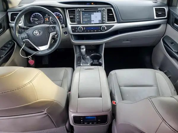 5TDJKRFH7GS317006 2016 TOYOTA HIGHLANDER - Image 8
