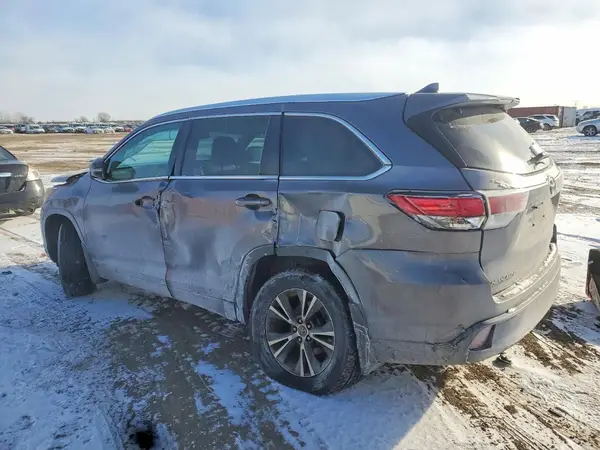 5TDJKRFH7GS318527 2016 TOYOTA HIGHLANDER - Image 2