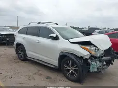5TDJKRFH7GS322979 2016 TOYOTA HIGHLANDER