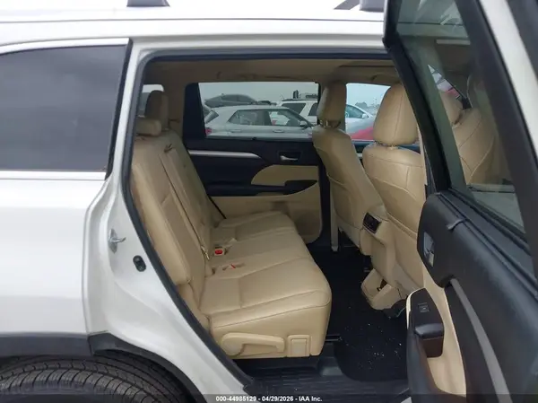 5TDJKRFH7GS322979 2016 TOYOTA HIGHLANDER - Image 8