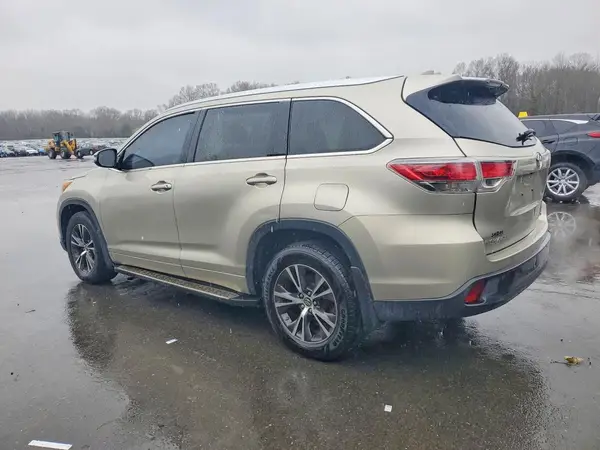 5TDJKRFH7GS328992 2016 TOYOTA HIGHLANDER - Image 2