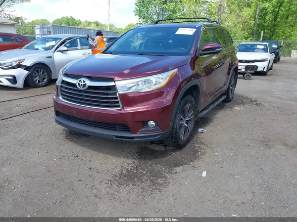 5TDJKRFH7GS329057 2016 TOYOTA HIGHLANDER - Image 2