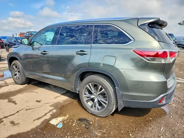 5TDJKRFH7GS330046 2016 TOYOTA HIGHLANDER - Image 2