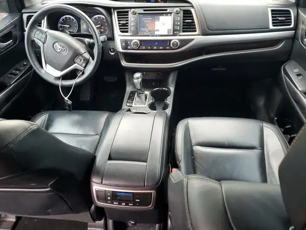 5TDJKRFH7GS331388 2016 TOYOTA HIGHLANDER - Image 8