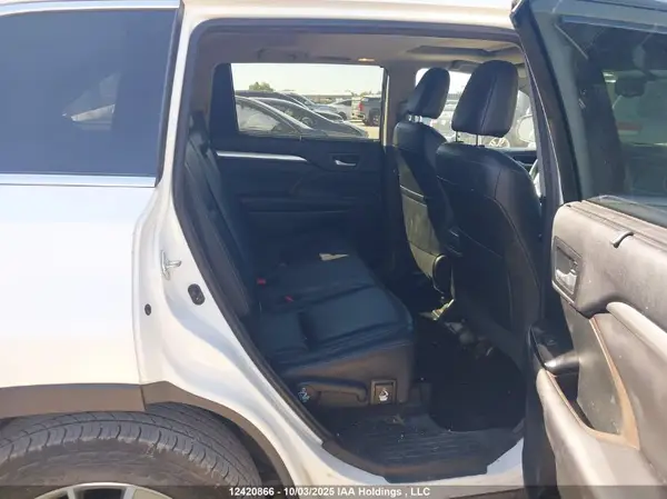 5TDJKRFH7GS333075 2016 TOYOTA HIGHLANDER - Image 8