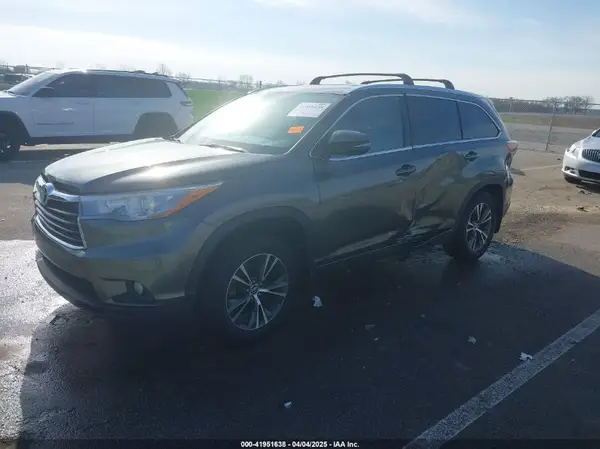 5TDJKRFH7GS338888 2016 TOYOTA HIGHLANDER - Image 2