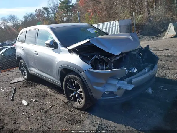 5TDJKRFH7GS339085 2016 TOYOTA HIGHLANDER - Image 1
