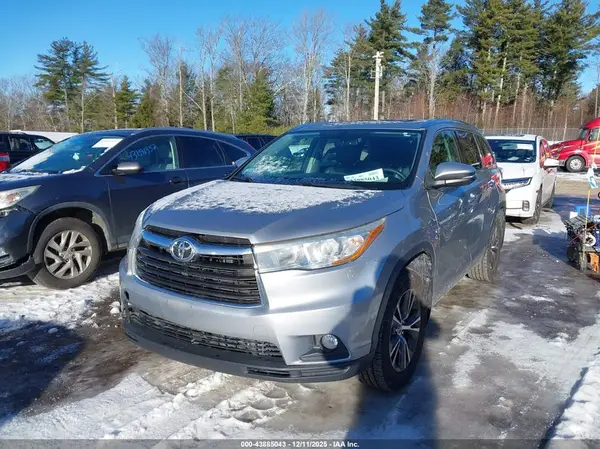 5TDJKRFH7GS342889 2016 TOYOTA HIGHLANDER - Image 2