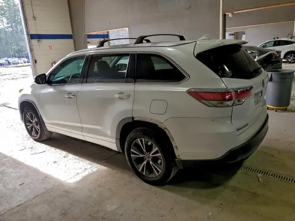 5TDJKRFH7GS345243 2016 TOYOTA HIGHLANDER - Image 2
