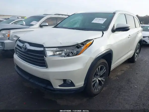5TDJKRFH7GS346182 2016 TOYOTA HIGHLANDER - Image 2