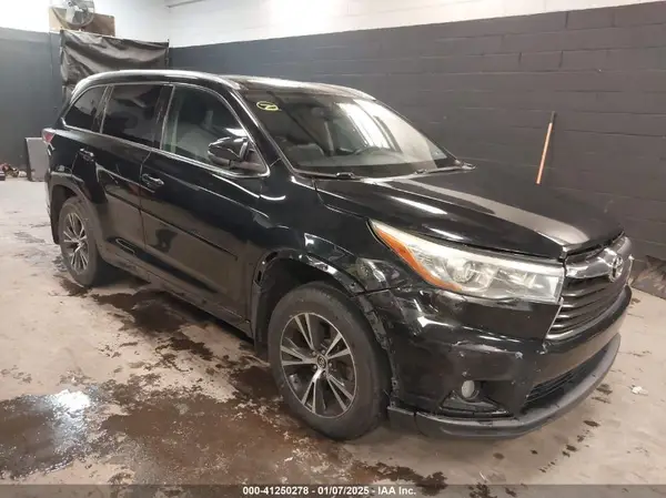 5TDJKRFH7GS500194 2016 TOYOTA HIGHLANDER - Image 1