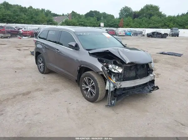 5TDJKRFH7GS500390 2016 TOYOTA HIGHLANDER - Image 1