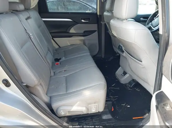 5TDJKRFH7GS500423 2016 TOYOTA HIGHLANDER - Image 8