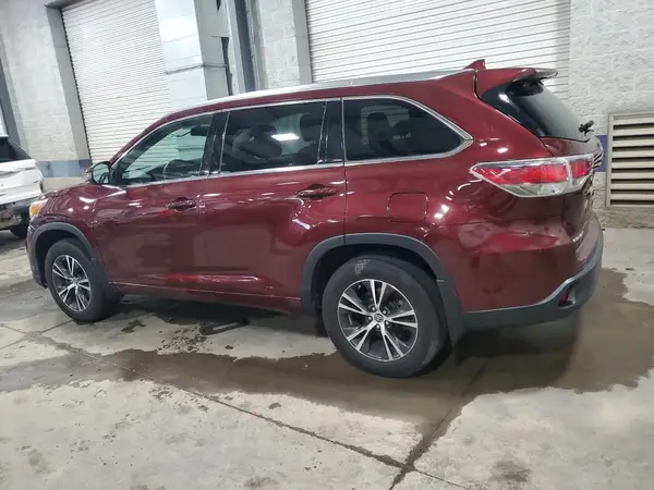 5TDJKRFH8GS225807 2016 TOYOTA HIGHLANDER - Image 2