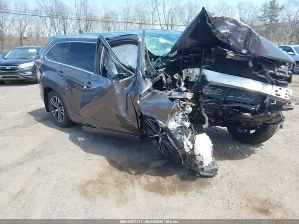 5TDJKRFH8GS231543 2016 TOYOTA HIGHLANDER - Image 1