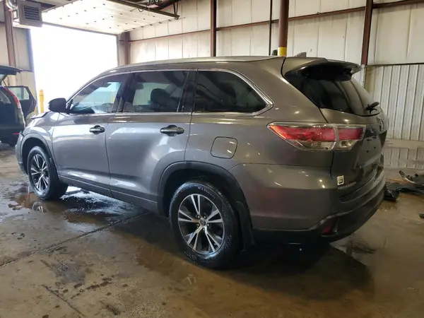 5TDJKRFH8GS236807 2016 TOYOTA HIGHLANDER - Image 2