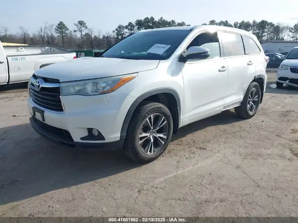 5TDJKRFH8GS237455 2016 TOYOTA HIGHLANDER - Image 2