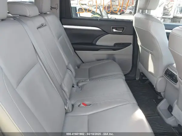 5TDJKRFH8GS237455 2016 TOYOTA HIGHLANDER - Image 8