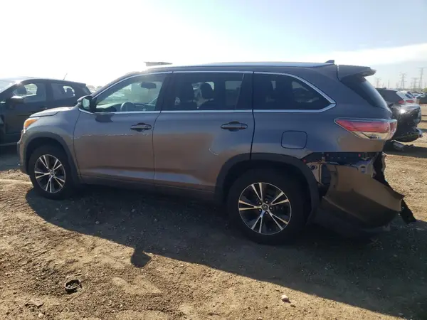 5TDJKRFH8GS238721 2016 TOYOTA HIGHLANDER - Image 2