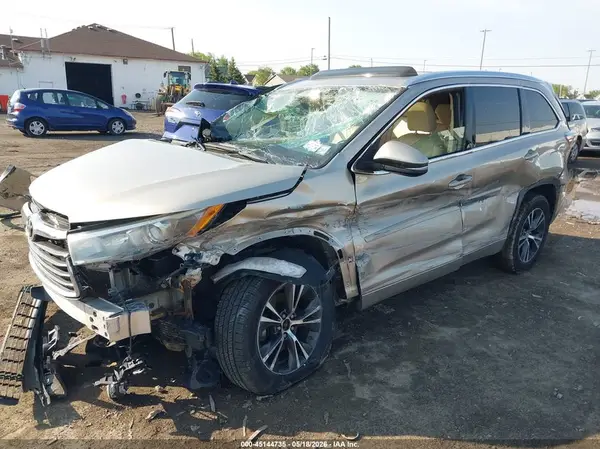 5TDJKRFH8GS243174 2016 TOYOTA HIGHLANDER - Image 2