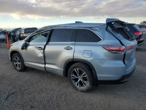 5TDJKRFH8GS264851 2016 TOYOTA HIGHLANDER - Image 2