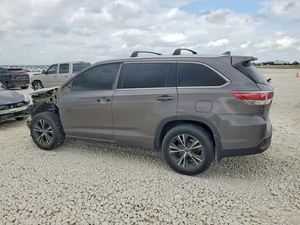 5TDJKRFH8GS266440 2016 TOYOTA HIGHLANDER - Image 2
