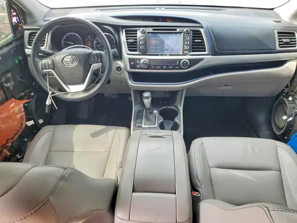 5TDJKRFH8GS266440 2016 TOYOTA HIGHLANDER - Image 8