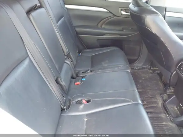 5TDJKRFH8GS266986 2016 TOYOTA HIGHLANDER - Image 8