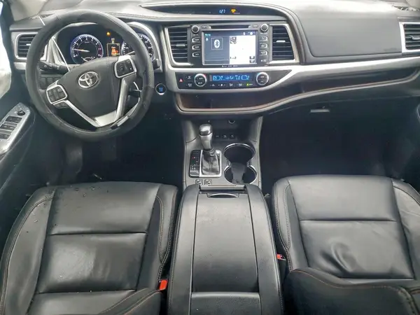 5TDJKRFH8GS267572 2016 TOYOTA HIGHLANDER - Image 8