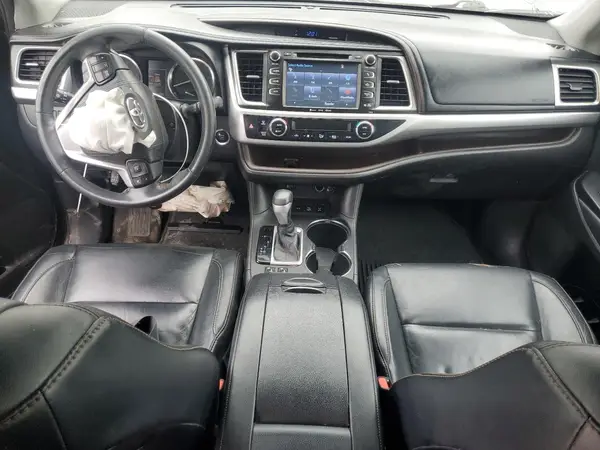 5TDJKRFH8GS273968 2016 TOYOTA HIGHLANDER - Image 8