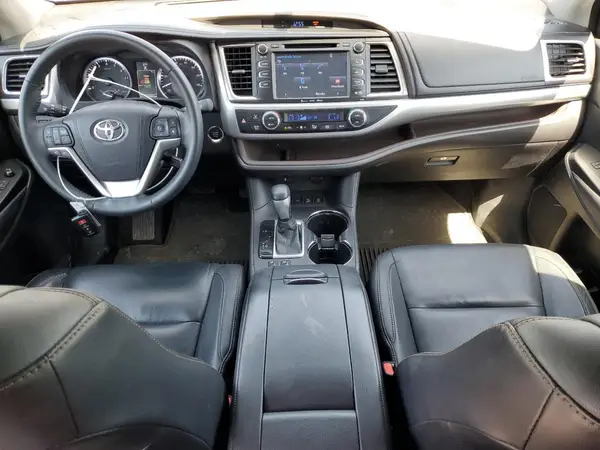 5TDJKRFH8GS274117 2016 TOYOTA HIGHLANDER - Image 8