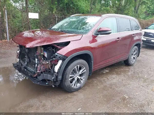 5TDJKRFH8GS277292 2016 TOYOTA HIGHLANDER - Image 2
