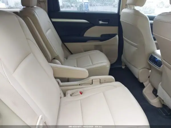 5TDJKRFH8GS277292 2016 TOYOTA HIGHLANDER - Image 8