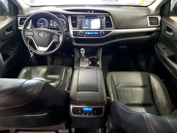 5TDJKRFH8GS277521 2016 TOYOTA HIGHLANDER - Image 8