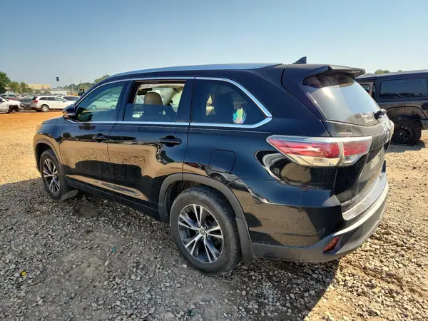 5TDJKRFH8GS280192 2016 TOYOTA HIGHLANDER - Image 2