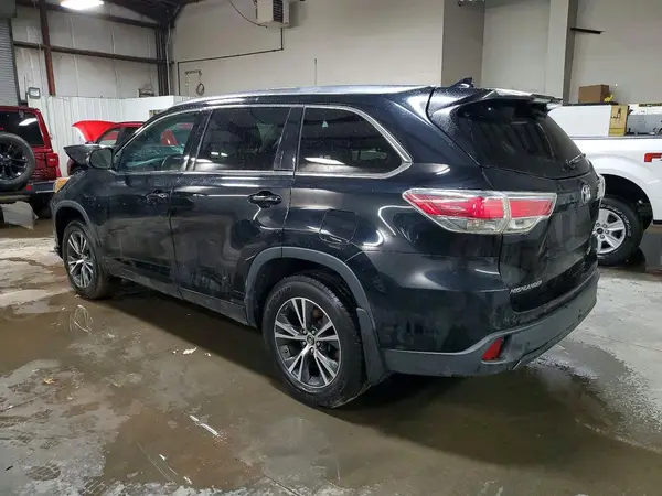 5TDJKRFH8GS284470 2016 TOYOTA HIGHLANDER - Image 2