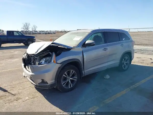 5TDJKRFH8GS289359 2016 TOYOTA HIGHLANDER - Image 2