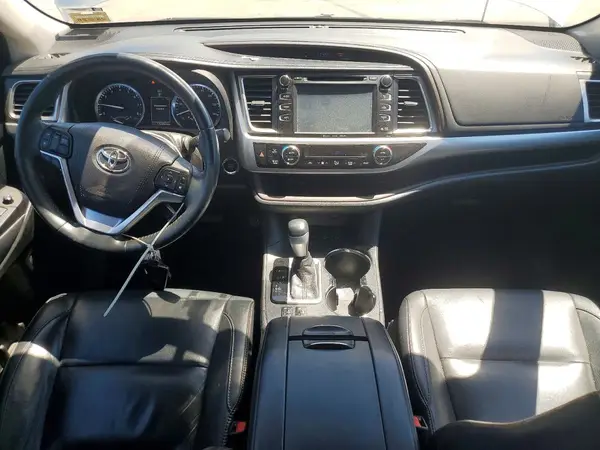 5TDJKRFH8GS290186 2016 TOYOTA HIGHLANDER - Image 8