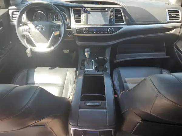 5TDJKRFH8GS292634 2016 TOYOTA HIGHLANDER - Image 8