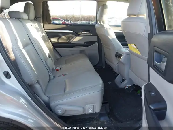 5TDJKRFH8GS294982 2016 TOYOTA HIGHLANDER - Image 8