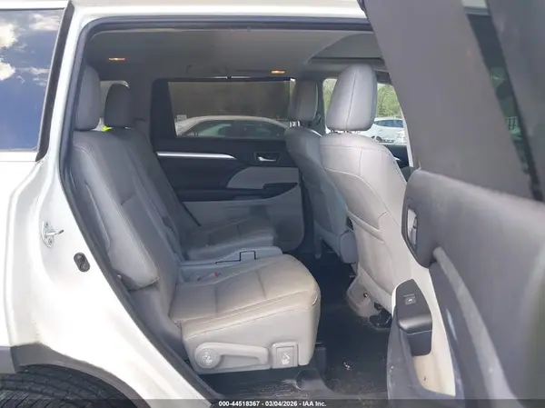 5TDJKRFH8GS298370 2016 TOYOTA HIGHLANDER - Image 8
