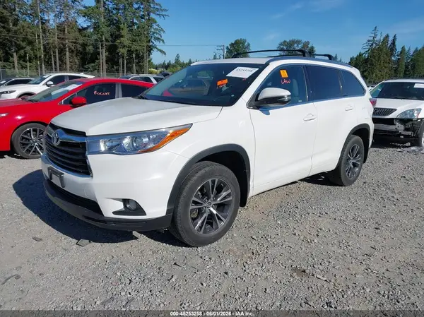 5TDJKRFH8GS303793 2016 TOYOTA HIGHLANDER - Image 2