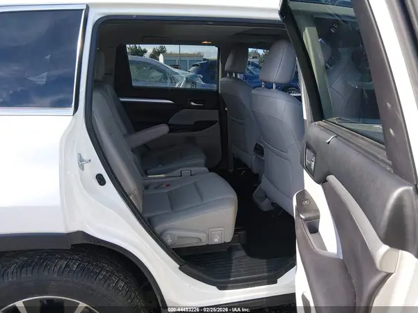 5TDJKRFH8GS308668 2016 TOYOTA HIGHLANDER - Image 8