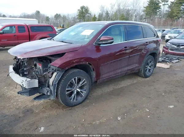 5TDJKRFH8GS309710 2016 TOYOTA HIGHLANDER - Image 2