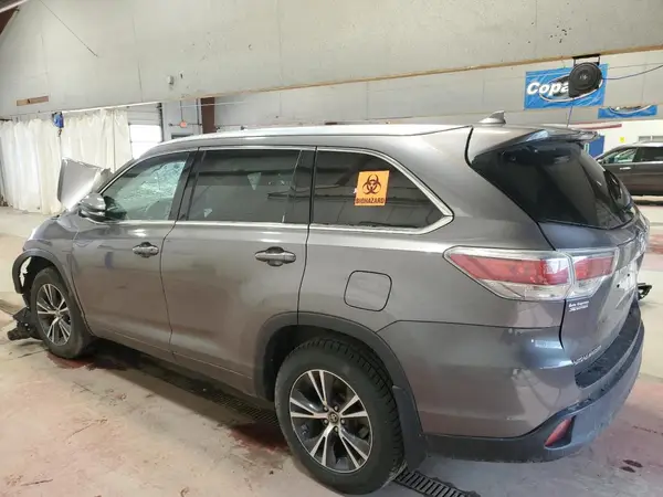 5TDJKRFH8GS312073 2016 TOYOTA HIGHLANDER - Image 2