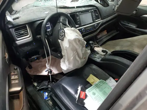 5TDJKRFH8GS312073 2016 TOYOTA HIGHLANDER - Image 8