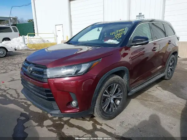 5TDJKRFH8GS315071 2016 TOYOTA HIGHLANDER - Image 2