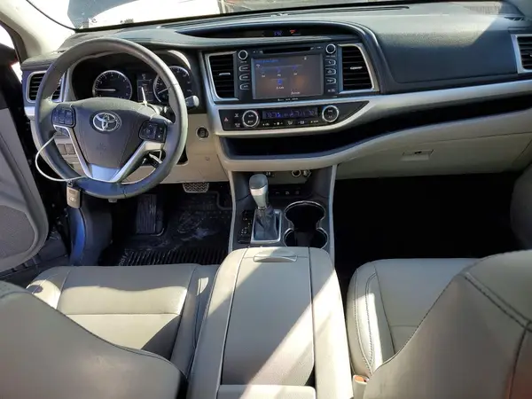 5TDJKRFH8GS316267 2016 TOYOTA HIGHLANDER - Image 8