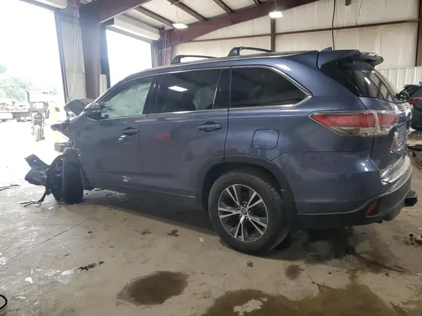 5TDJKRFH8GS320657 2016 TOYOTA HIGHLANDER - Image 2